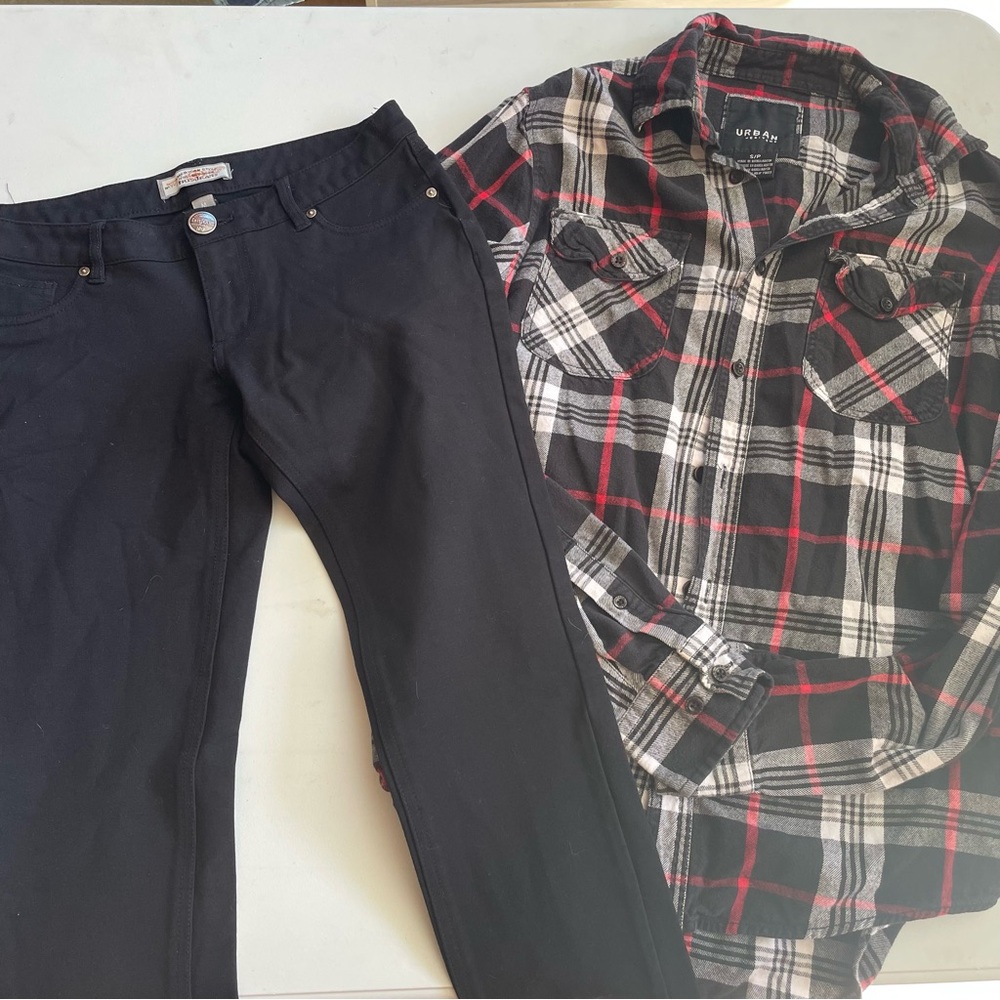 Clothing Bundle - Picture 2 of 3